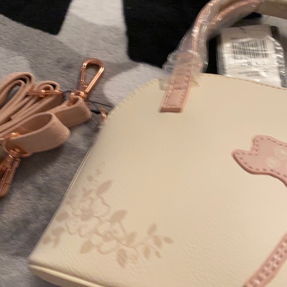 DISNEY LOUNGEFLY - Picture 7 of 8